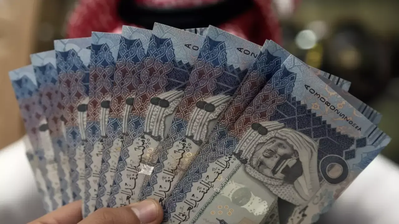 استقرار الريال السعودي في الأسواق المصرية يعيد الهدوء بعد 15 عاماً من التقلبات